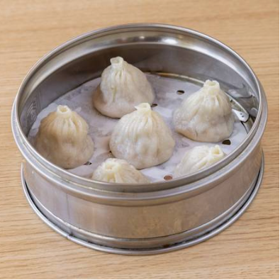 Xiao Long Bao Steam Pork Juicy Buns 小笼包 (6 Pcs)