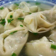 Pork and Veggies Wonton Soup 荠菜大馄炖 (10 Pcs)