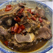 Slow Stewed Backbone of Lamb 羊蝎子